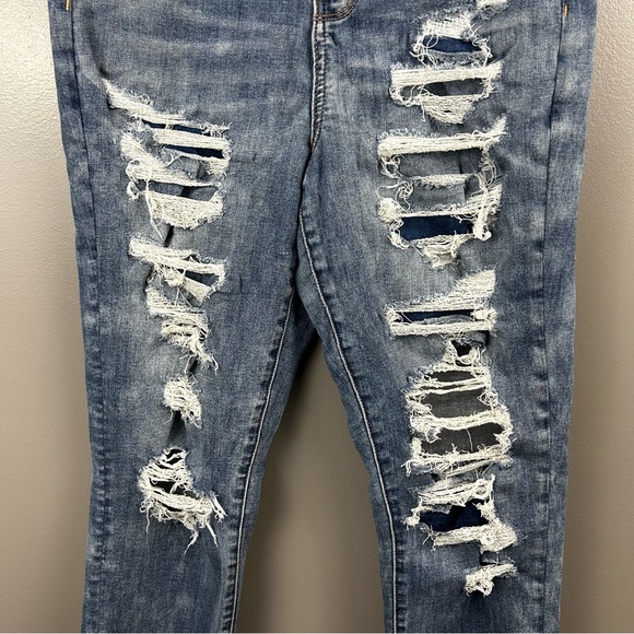 American Eagle Curvy High Rise Distressed Blue Jeans Denim Jegging Size 12 - Picture 3 of 10